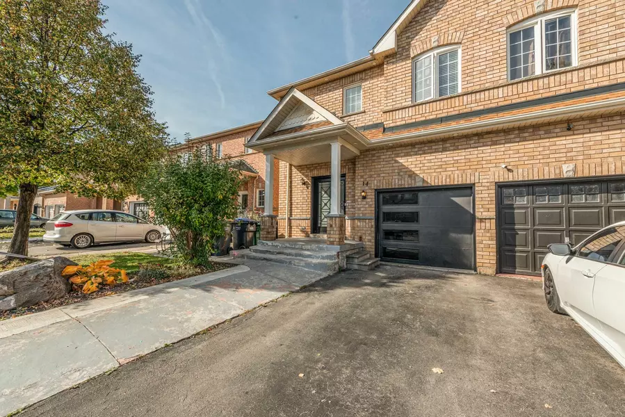 14 Sewells LN, Brampton, ON L7A 3A1