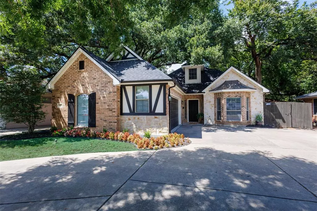 Dallas, TX 75214,7207 E Mockingbird Lane