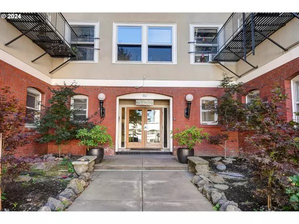 731 SW KING AVE #15, Portland, OR 97205