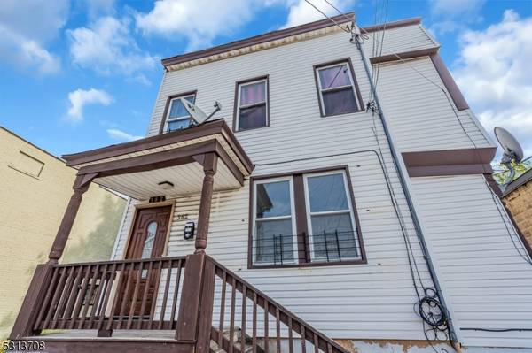 382 S 10th St, Newark City, NJ 07103