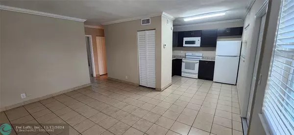 Deerfield Beach, FL 33064,651 NW 42nd Ct  #216