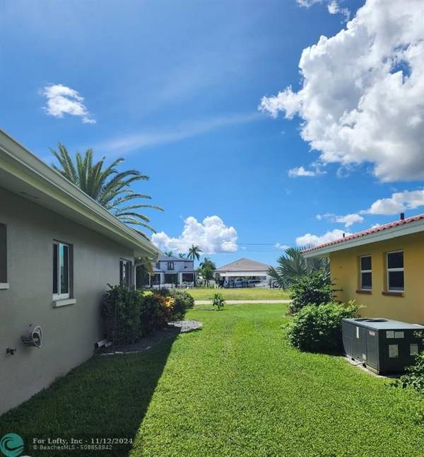 Cape Coral, FL 33904,5325 Cocoa Ct