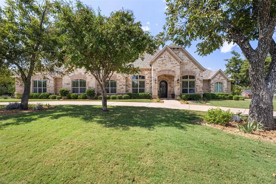 8900 Augusta Drive, Granbury, TX 76049