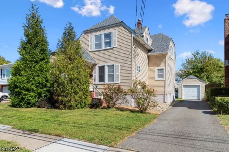 328 Mayhill St, Saddle Brook Twp., NJ 07663