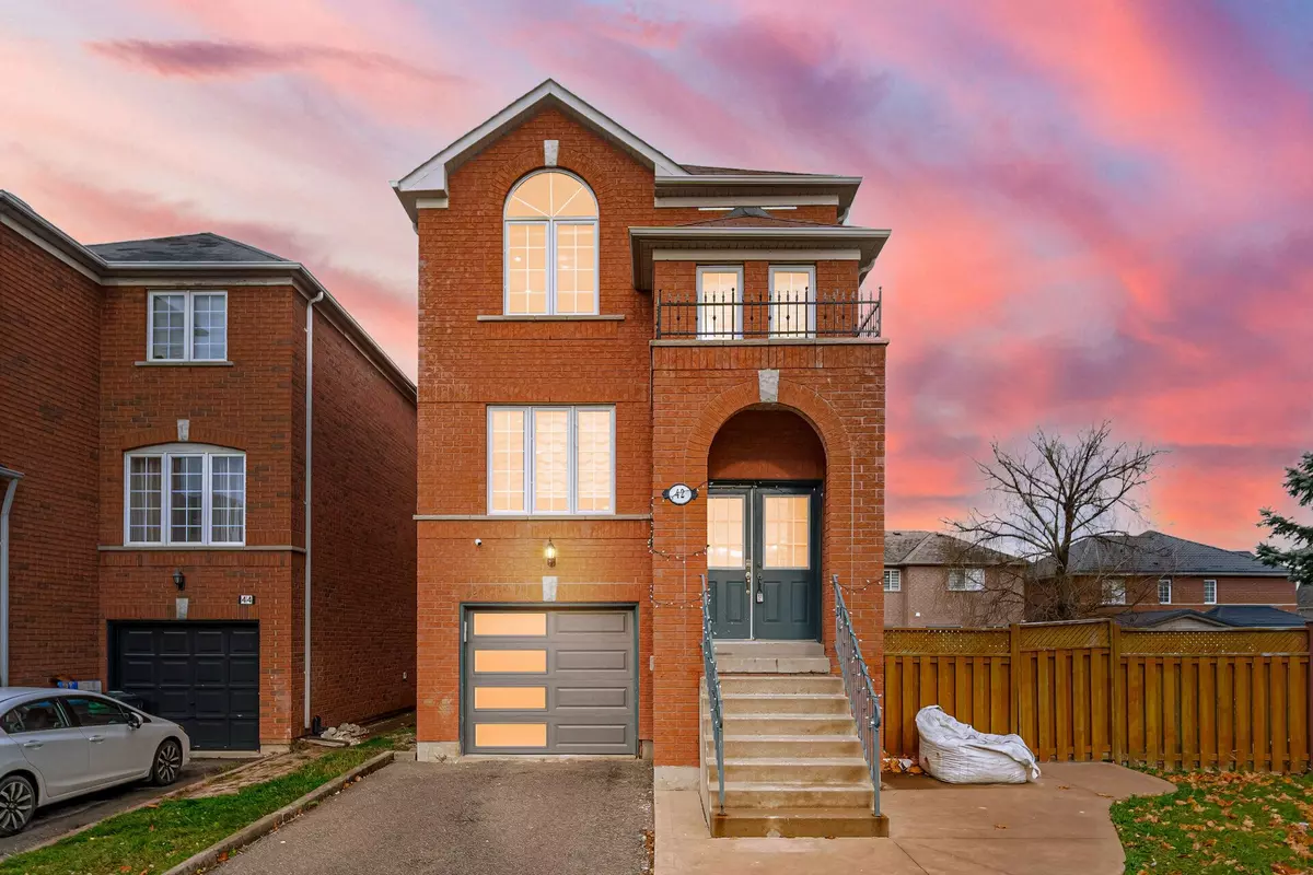 Brampton, ON L6P 1H5,42 Domenico CRES