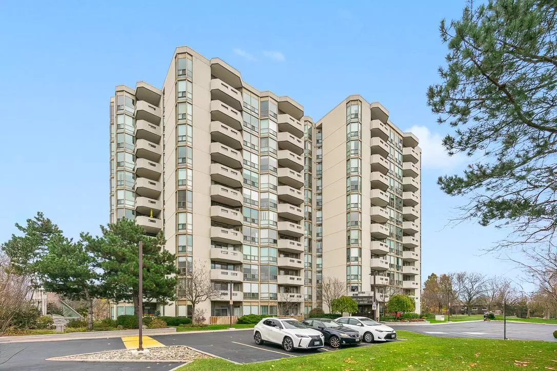 Burlington, ON L7L 5V7,5080 Pinedale AVE #805