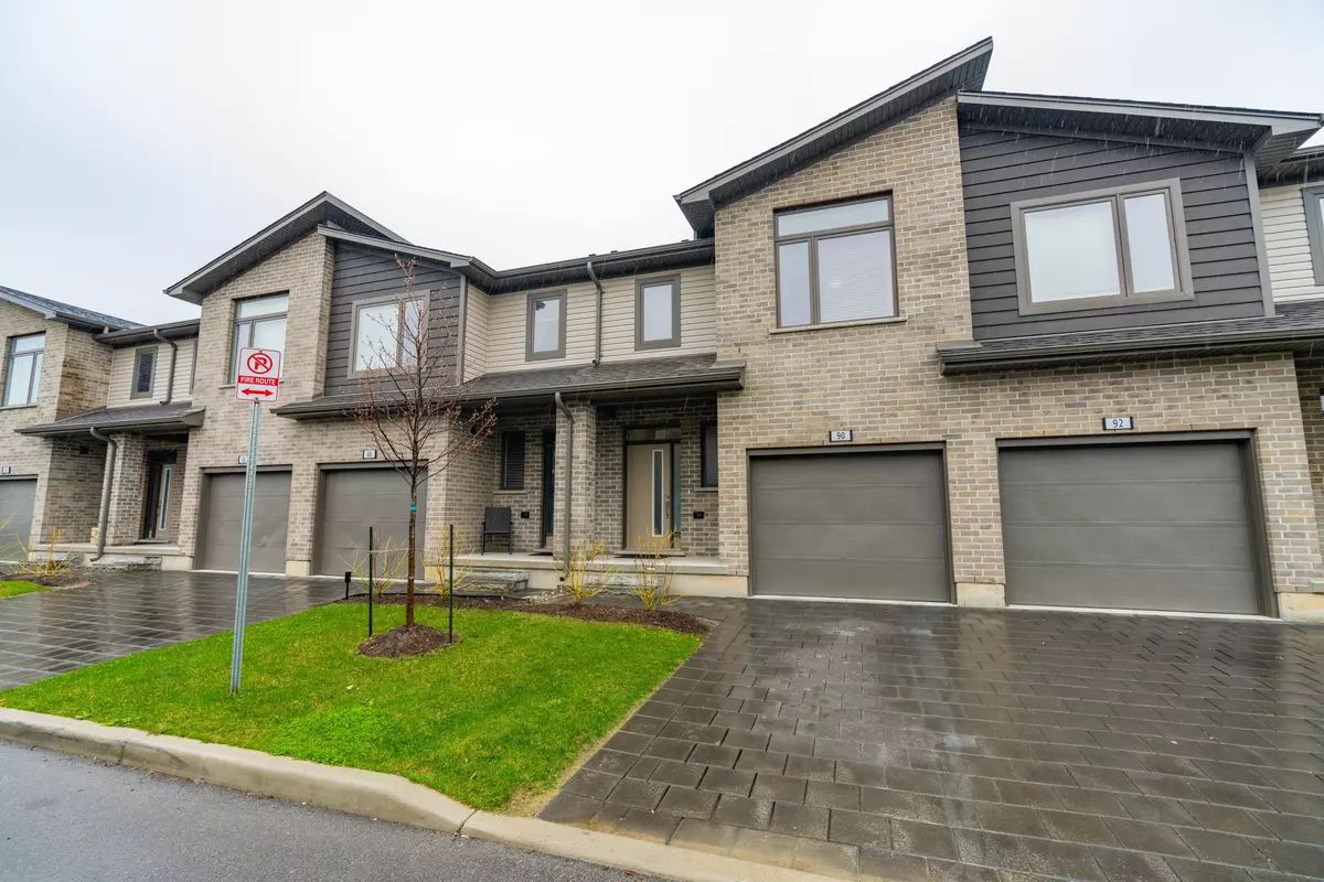 London, ON N6M 0H5,2070 Meadowgate BLVD #90