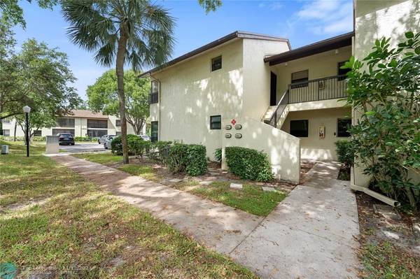 3305 Cocoplum Cir  #3310, Coconut Creek, FL 33063