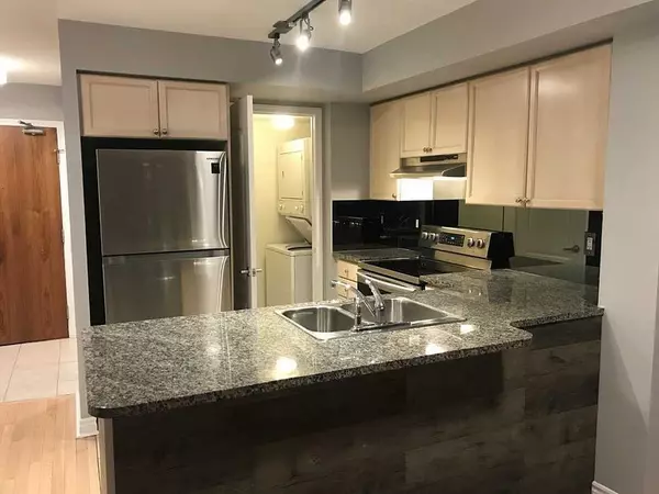 Mississauga, ON L5B 4M2,33 Elm DR #1310