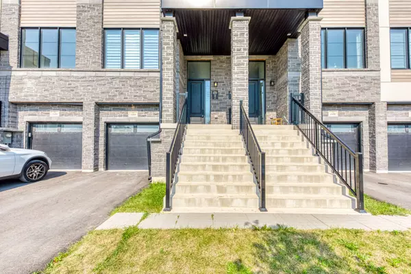 Oakville, ON L6M 5L3,1488 Yellow Rose CIR