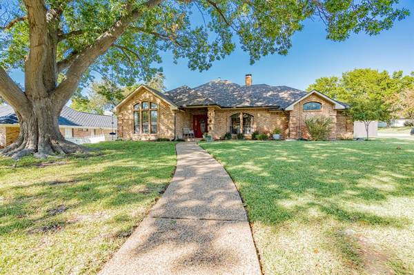 402 Driftwood Street, Rockwall, TX 75087