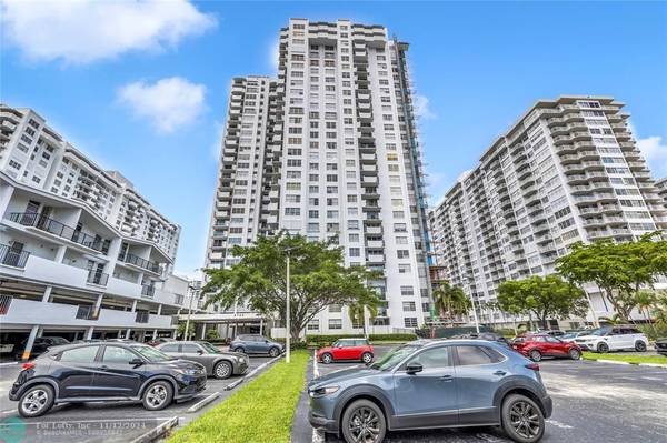 2750 NE 183rd St  #2202, Aventura, FL 33160