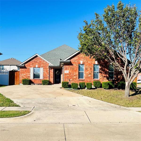 644 Cancun Street, Grand Prairie, TX 75051