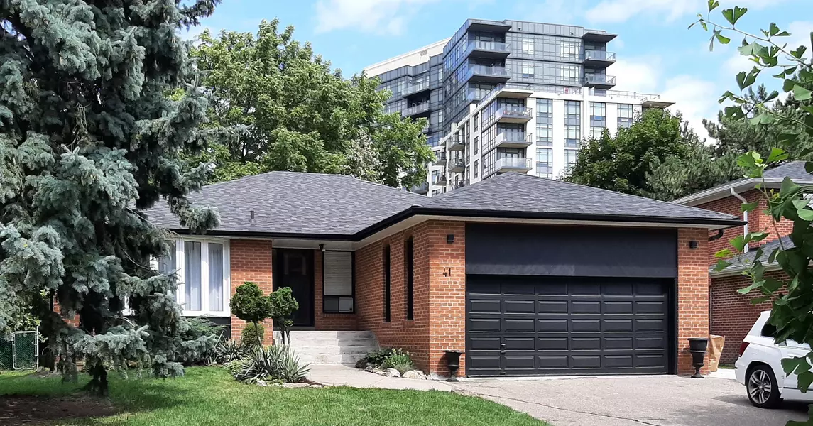 41 Canterbury CRES, Toronto W08, ON M9A 5A4