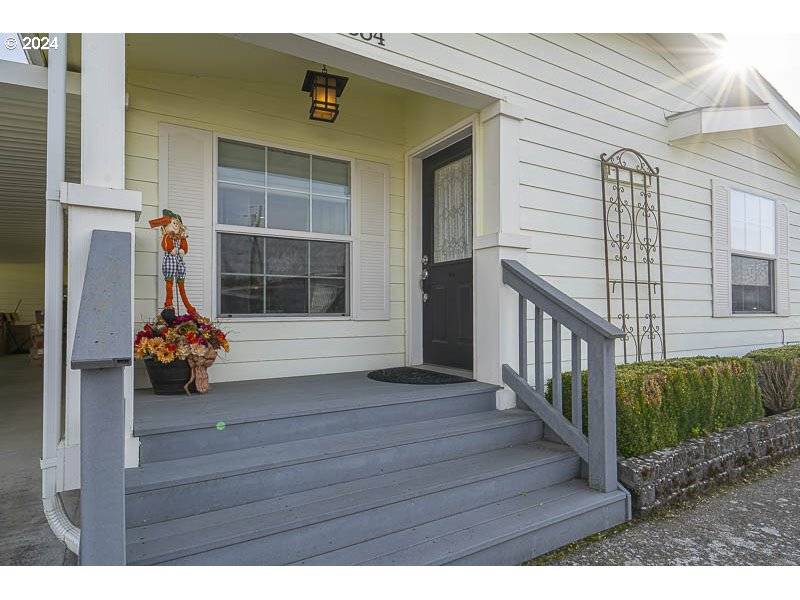 Salem, OR 97305,5554 43RD PL