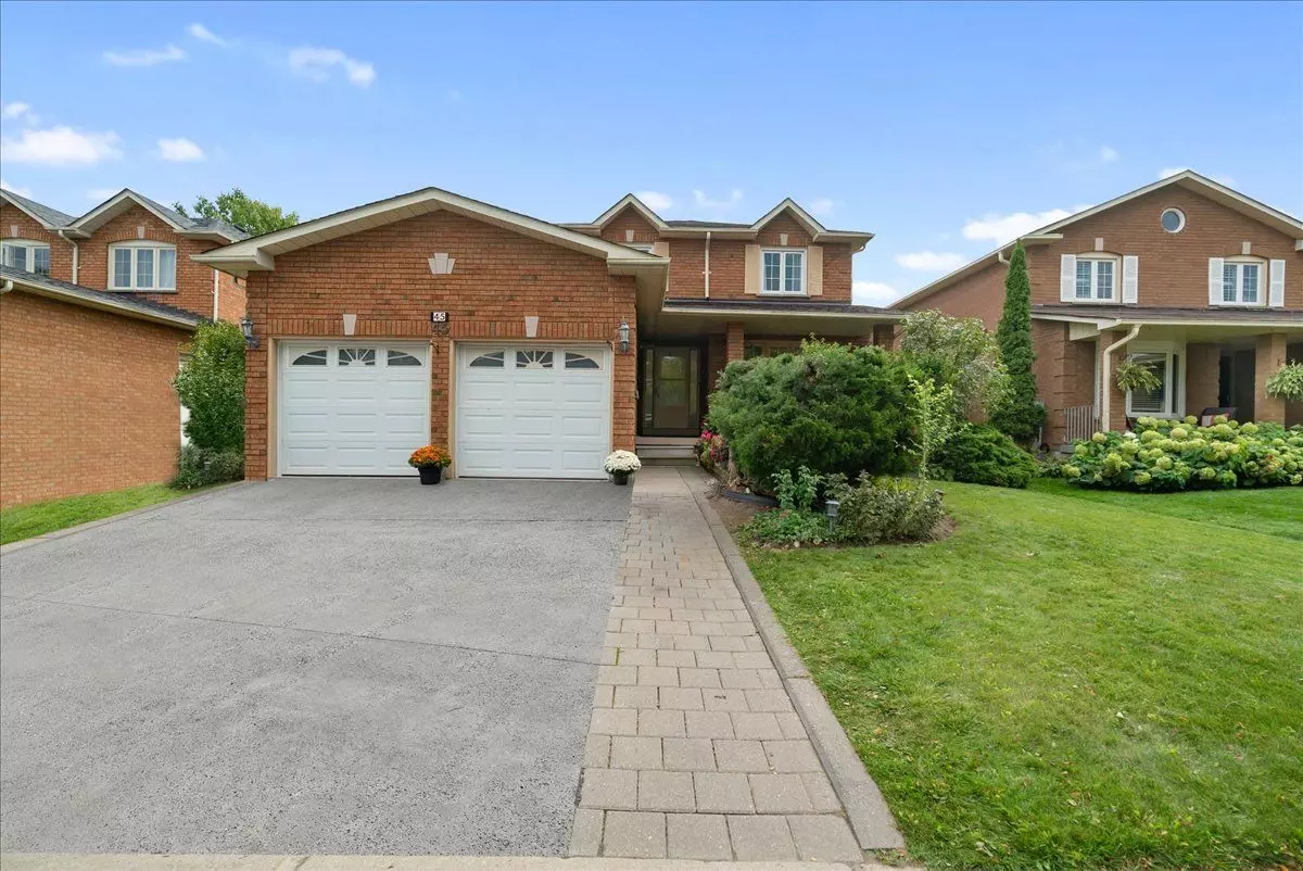 Whitby, ON L1R 1W5,45 Lofthouse DR