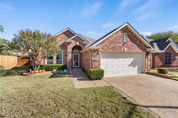 2656 Britany Circle, Bedford, TX 76022