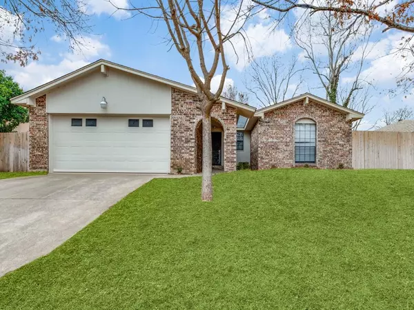 408 Flaxseed Lane, Fort Worth, TX 76108