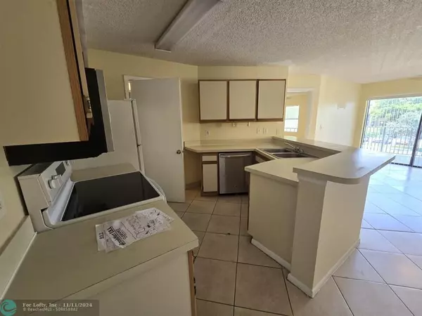 Sunrise, FL 33322,9999 Summerbreeze Dr  #305