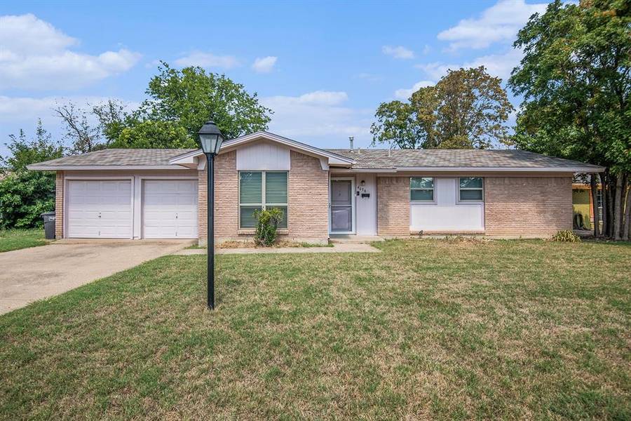 4636 South Drive W, Fort Worth, TX 76132