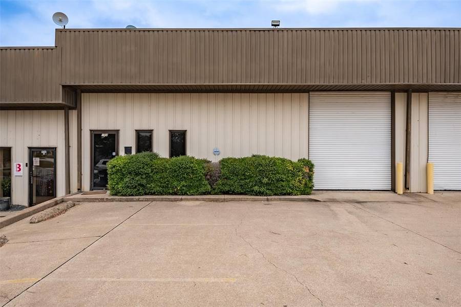 104 A Industrial Drive, Waxahachie, TX 75165