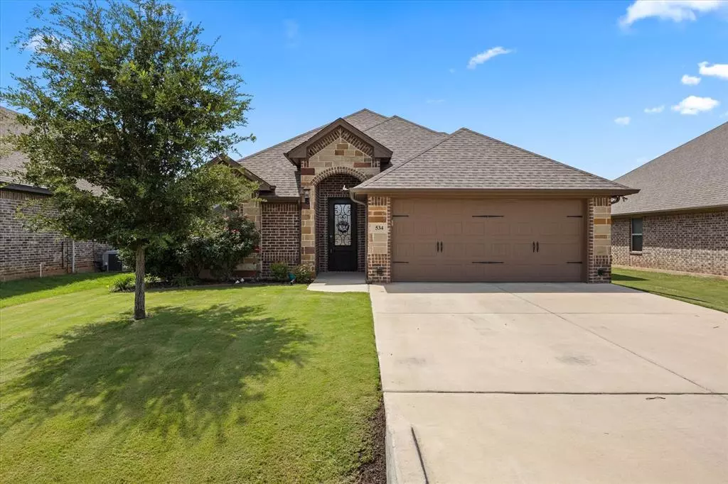 Granbury, TX 76049,534 Clearwater Place