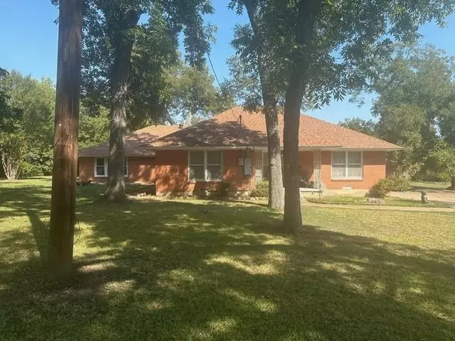 Wilmer, TX 75172,736 N Goode