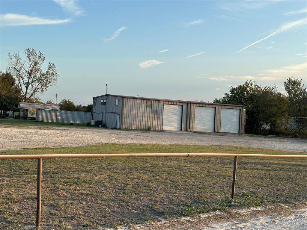 Angus, TX 75109,155 SW CR 0020