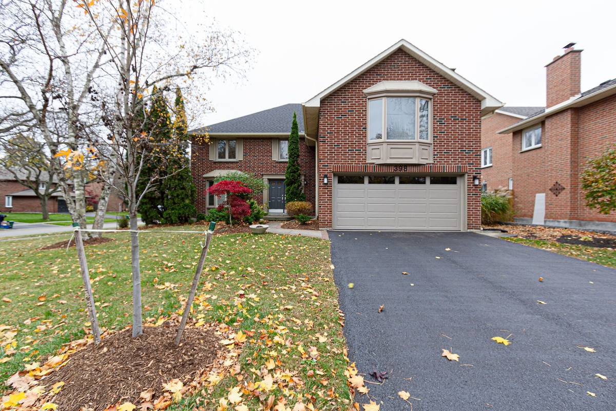 Oakville, ON L6J 6H9,398 Barclay CRES