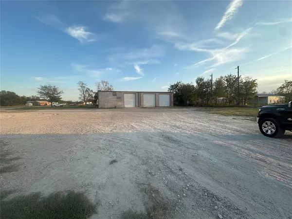 Angus, TX 75109,155 SW CR 0020