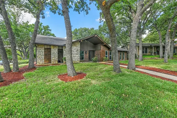 3521 Hampshire Drive, Arlington, TX 76013