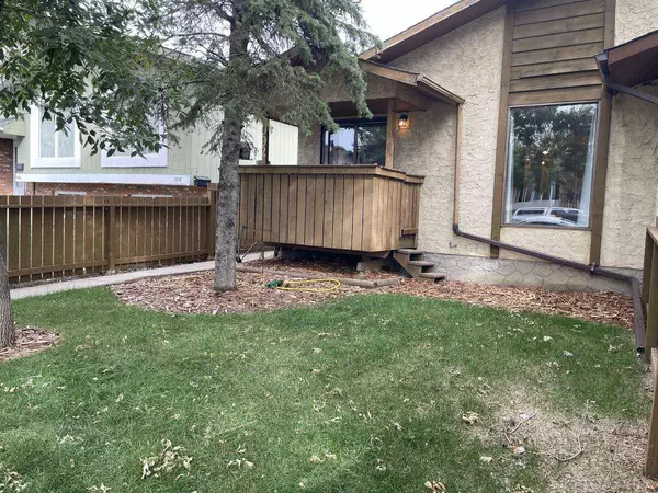 Calgary, AB T3K 1E1,1092 Berkley DR Northwest