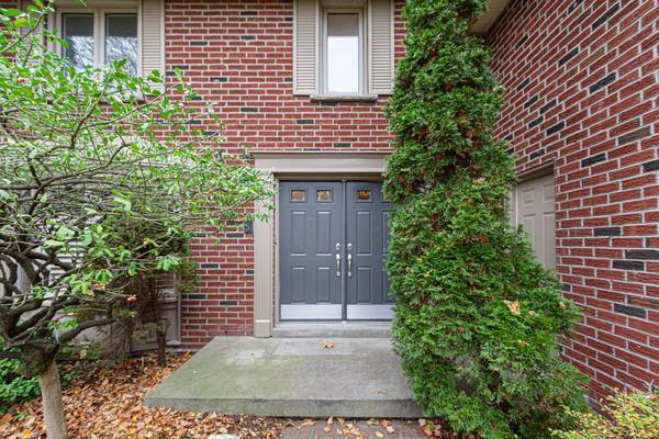 Oakville, ON L6J 6H9,398 Barclay CRES