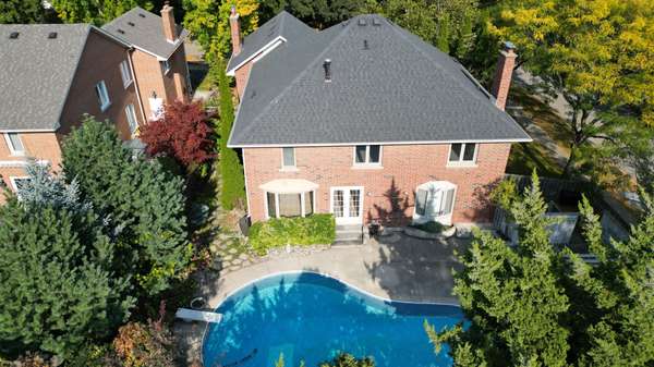 Oakville, ON L6J 6H9,398 Barclay CRES