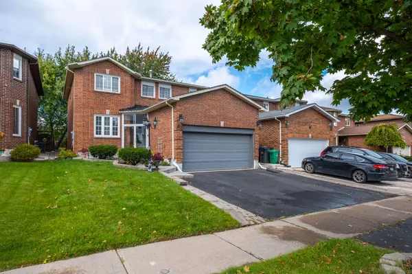 83 Castlehill RD,  Brampton,  ON L6X 4C2