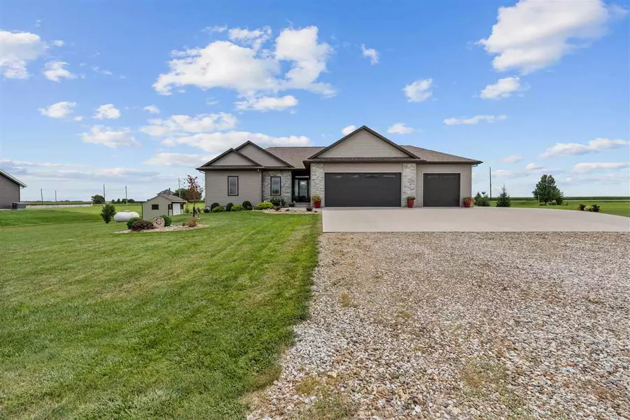 2463 219th Blvd, Washington, IA 52353