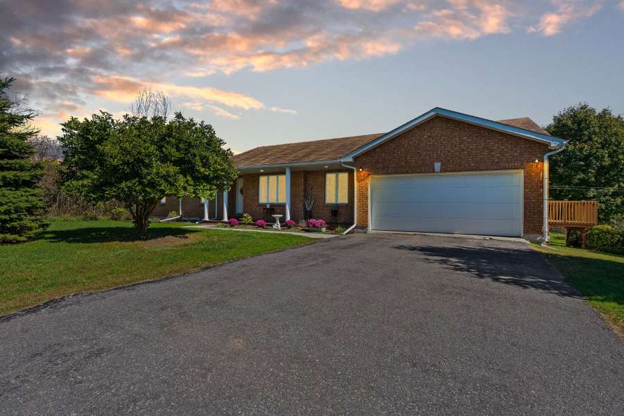 4374 DUFF RD, South Frontenac, ON K0H 1X0