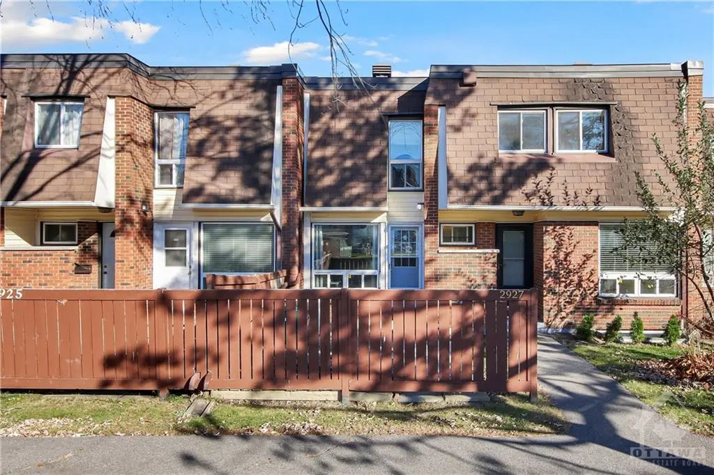 2927 FAIRLEA CRES, Ottawa, ON K1V 8V9