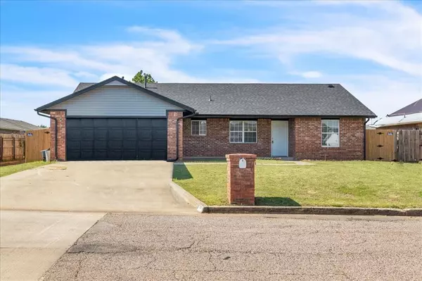 125 Meadows Lane, Shawnee, OK 74804