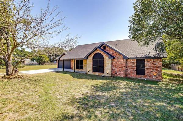 Springtown, TX 76082,1102 E 6th Street