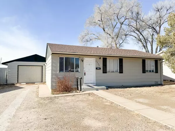 1733 Jerry Murphy Rd, Pueblo, CO 81001