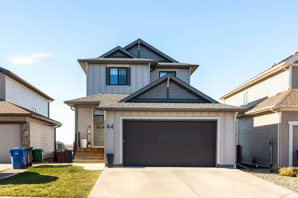 44 Alma Isobell Hodder CRES North, Lethbridge, AB T1H 7E3