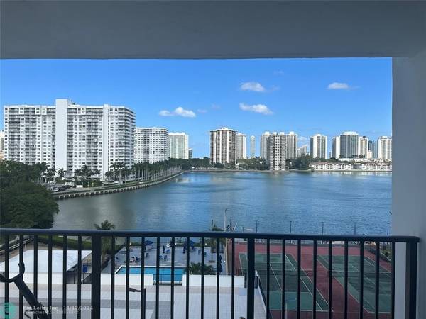 Aventura, FL 33160,2750 NE 183rd St  #709