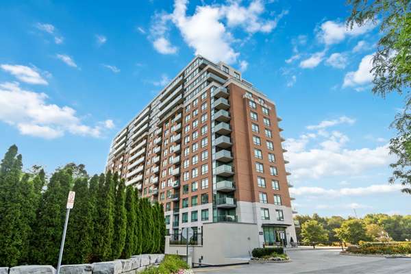 1403 Royal York RD #615, Toronto W09, ON M9P 0A1