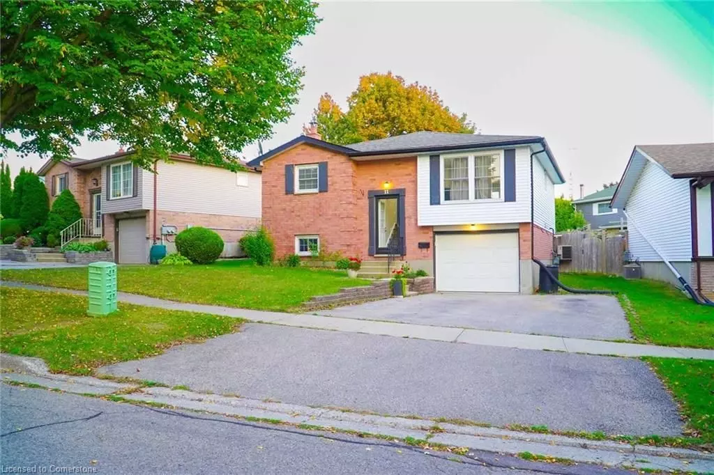 Kitchener, ON N2P 1P7,11 Wheatfield CRES