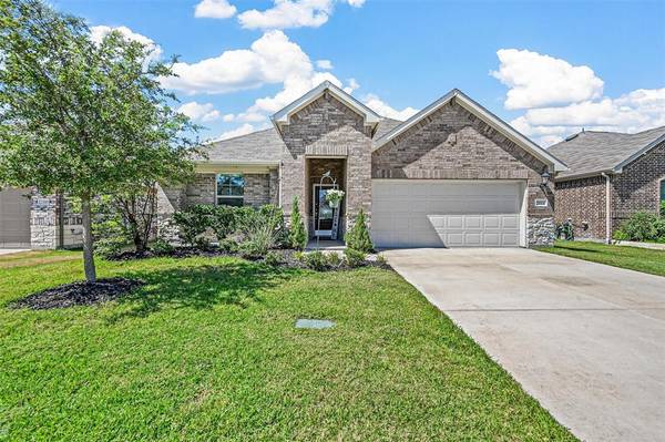 2511 Real Quiet Drive, Forney, TX 75126