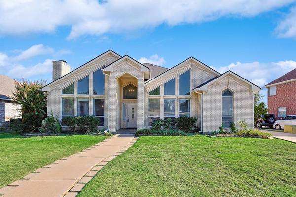 1023 Cambridge Drive, Carrollton, TX 75007