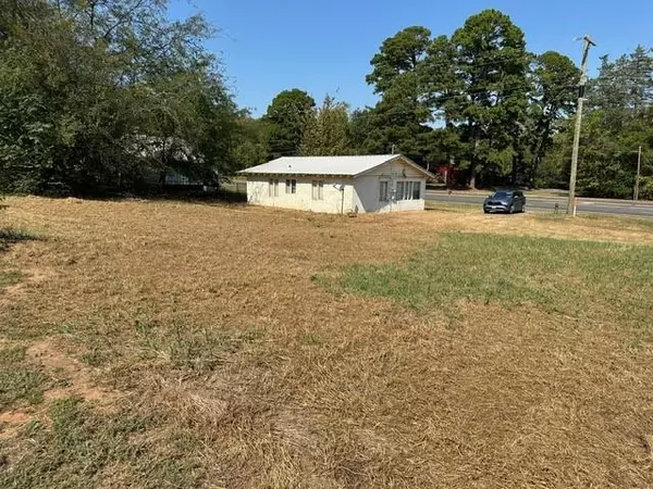 Daingerfield, TX 75638,511 W W M Watson