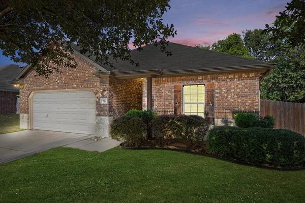 244 Commonwealth Circle, Waxahachie, TX 75165