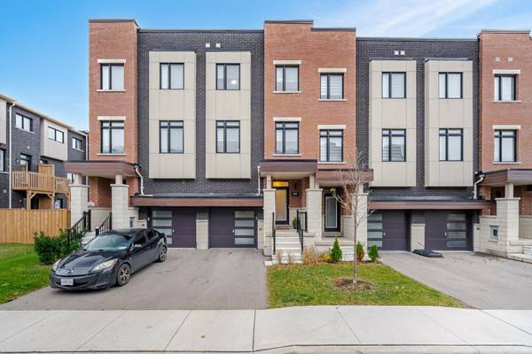 979 Kicking Horse PATH, Oshawa, ON L1J 0B4